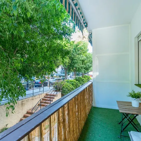 Balmoral Apartment *